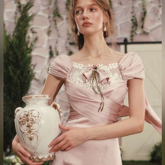 Lacemade Dresses & Skirts - NWT Lacemade Calla Lily Love Dress pink Gown